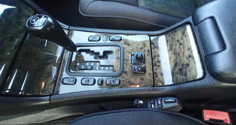 Mercedes-Benz Klasa E cena 29990 przebieg: 256352, rok produkcji 1998 z Jastrzębie-Zdrój małe 277
